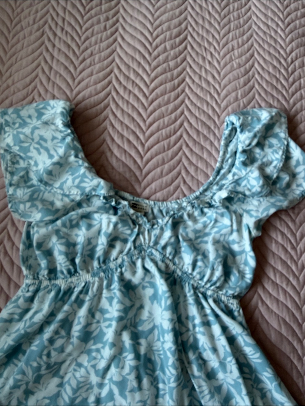 Billabong Women’s L Floral Mini Dress Blue White 100% Viscose Flutter Sleeves - Picture 7 of 9